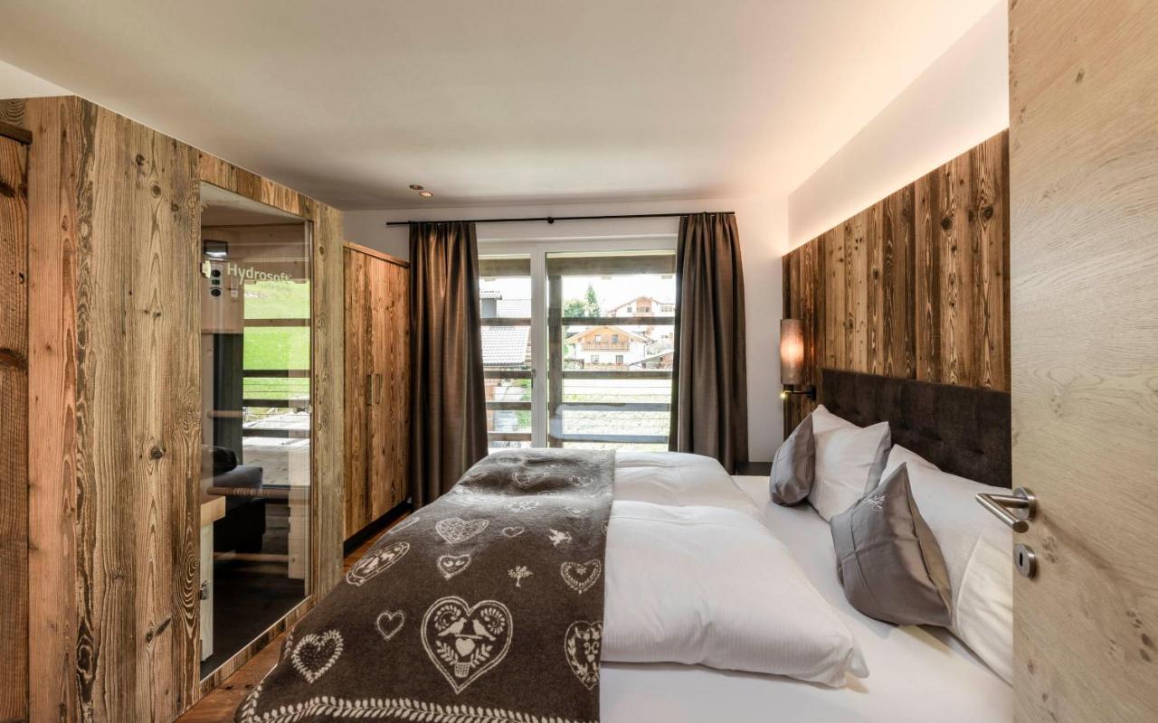 Cadepunt The Dolomites Lodge Selva di Val Gardena Exterior photo