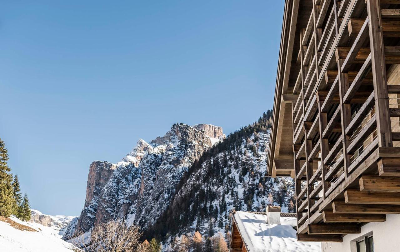 Cadepunt The Dolomites Lodge Selva di Val Gardena Exterior photo